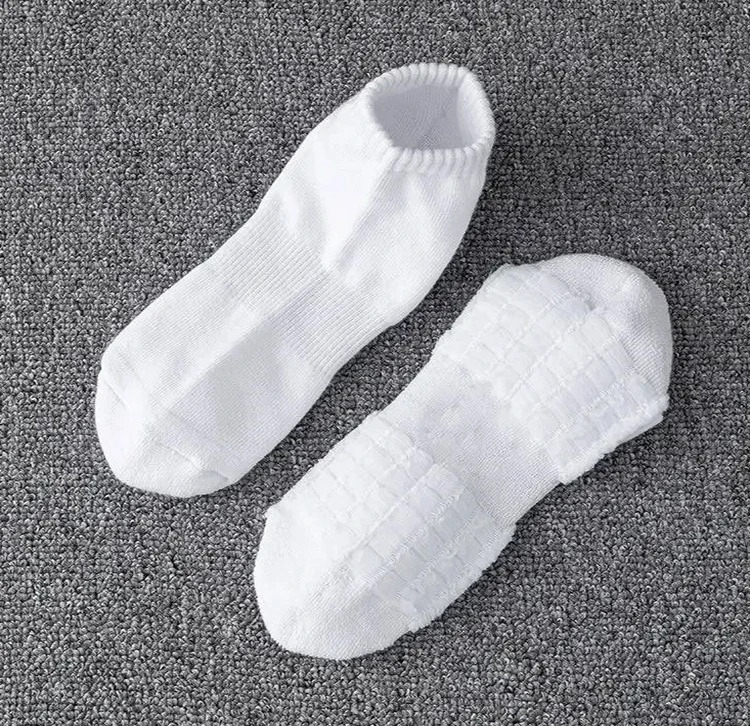 DRESS like US™ ProCushion Sports Socks – Thick-Bottom Sweat-Wicking Socks for Running & Training