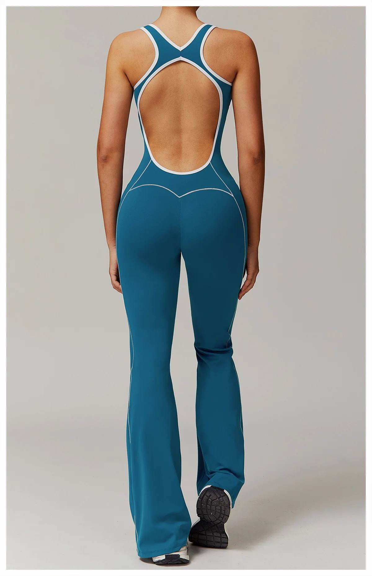 DRESS like US™ Sleeveless Open-Back Sports Jumpsuit