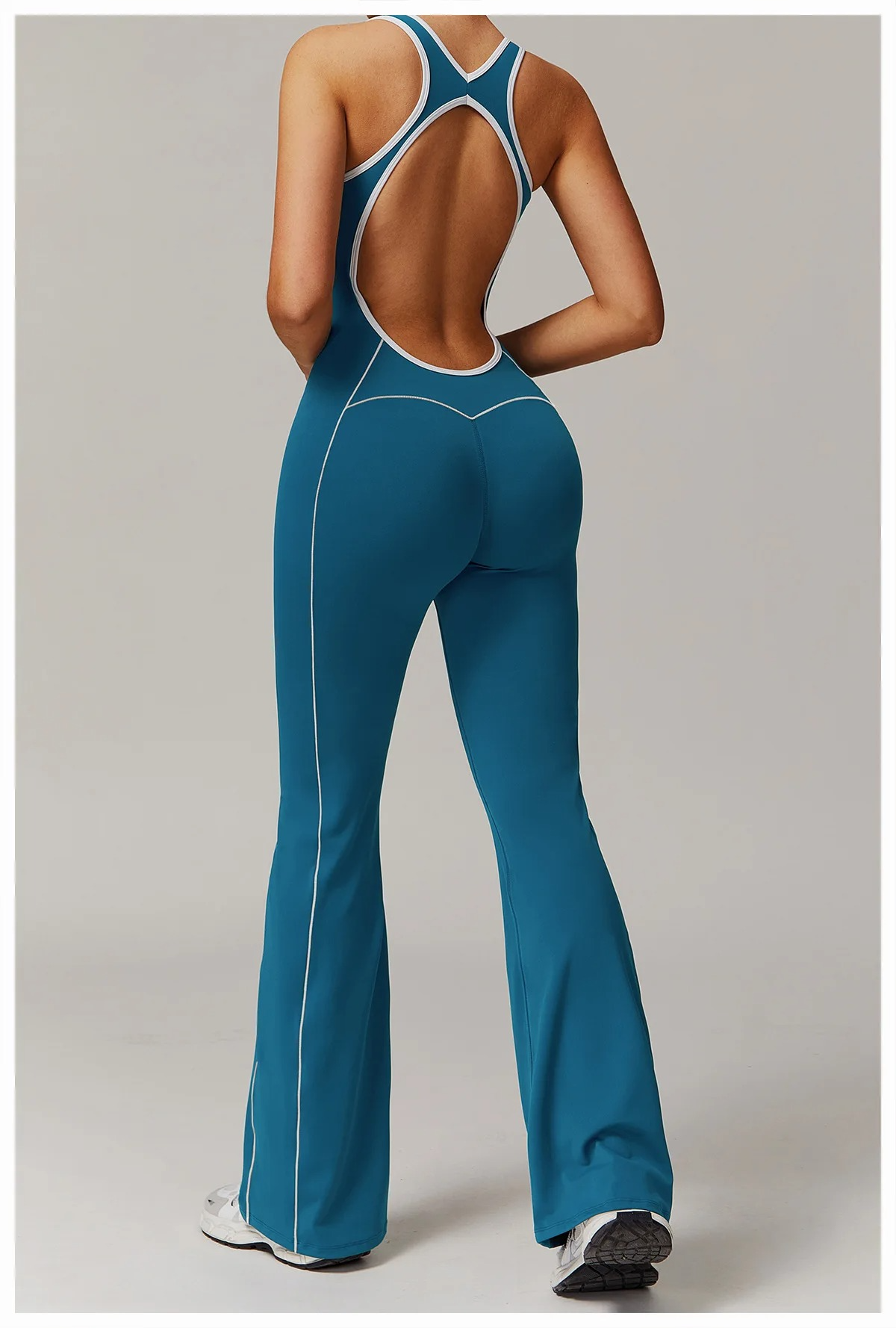 DRESS like US™ Sleeveless Open-Back Sports Jumpsuit