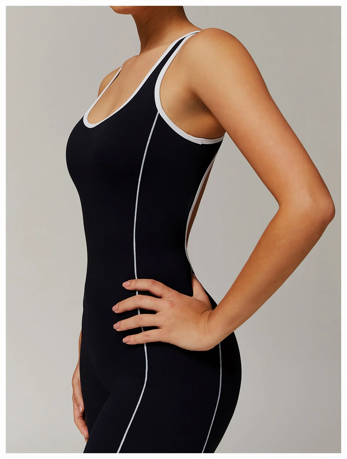 DRESS like US™ Sleeveless Open-Back Sports Jumpsuit