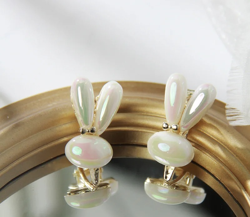 DRESS like US™ Bunny Pearl Hairpin