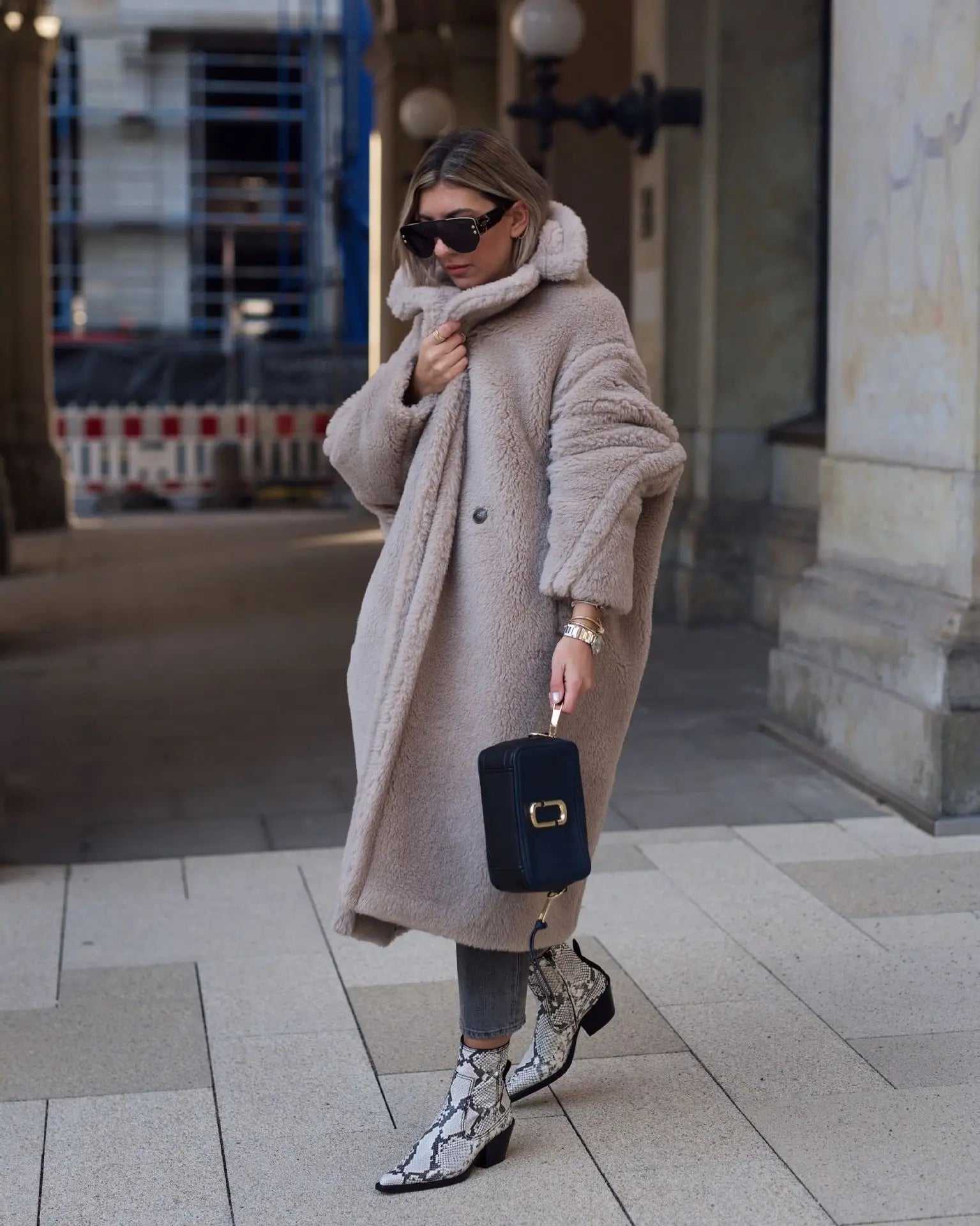 DRESS like US™ Luxe Haven Faux Fur Coat