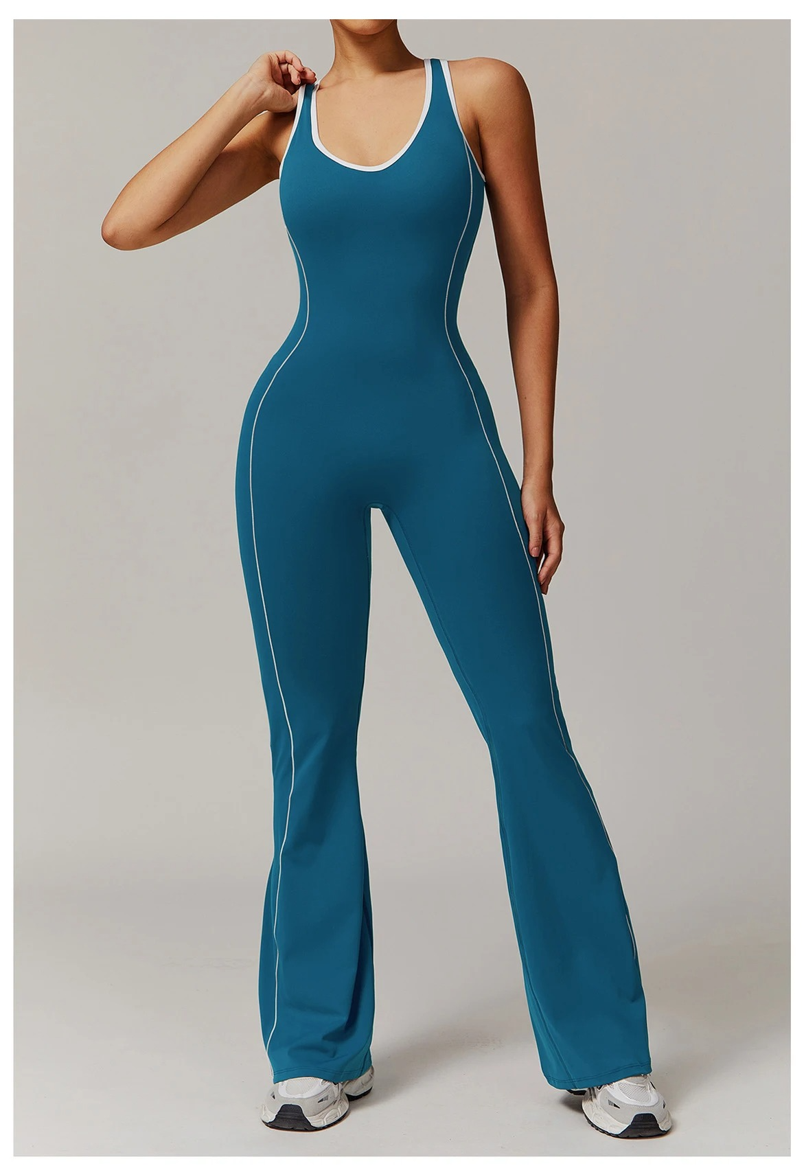 DRESS like US™ Sleeveless Open-Back Sports Jumpsuit