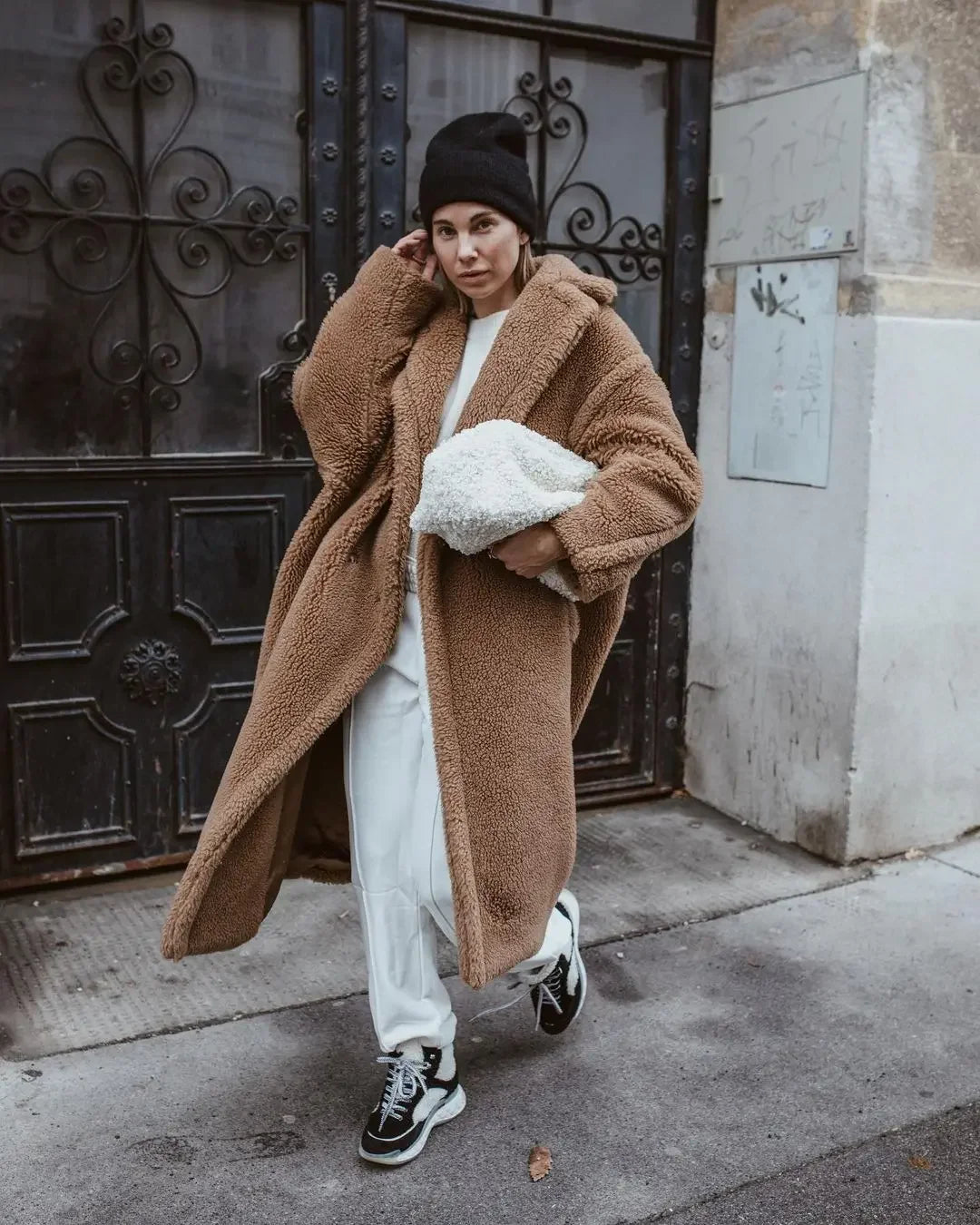 DRESS like US™ Luxe Haven Faux Fur Coat